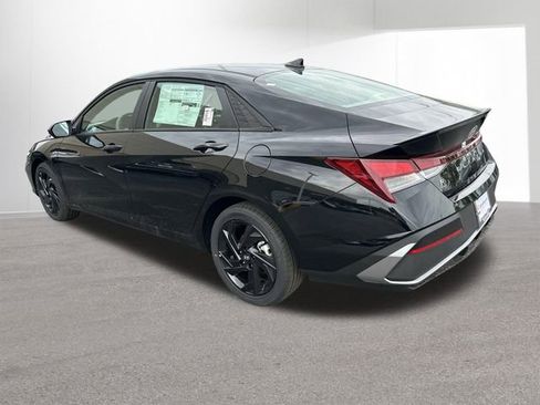 New 2026 Hyundai Elantra Sport FWD image 38