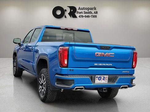 Used 2024 GMC Sierra 1500 AT4 w/ Technology Package image 4