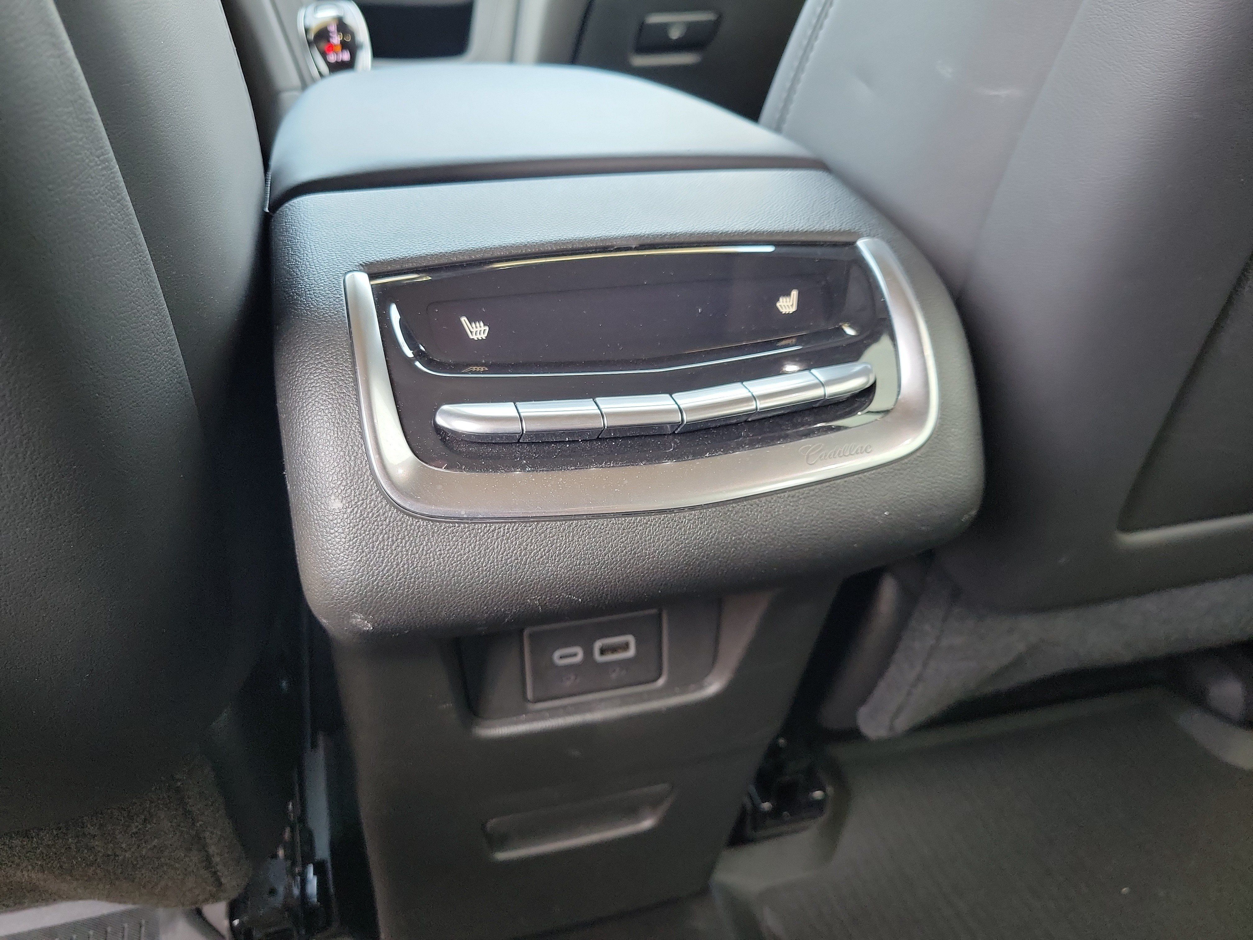 Certified 2025 Cadillac XT6 Premium Luxury w/ Platinum Package AWD/4WD image 15