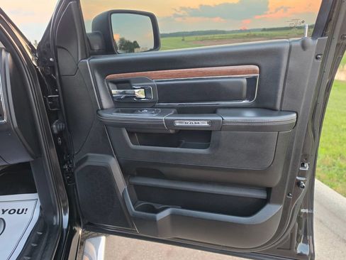Used 2018 RAM 1500 Laramie w/ Convenience Group AWD/4WD image 27