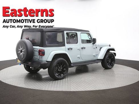 Used 2023 Jeep Wrangler Unlimited Sahara w/ Cold Weather Group AWD/4WD image 41