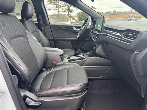 New 2026 Ford Escape ST-Line w/ Tech Pack #1 AWD/4WD image 13