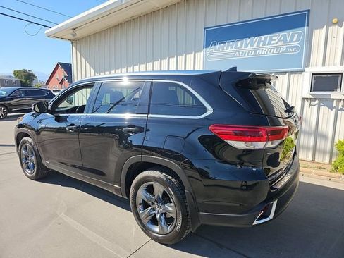 Used 2018 Toyota Highlander Limited Platinum image 4