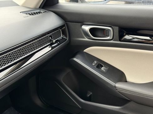 Used 2024 Honda Civic Touring image 30