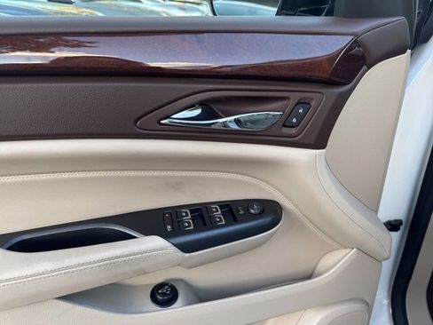 Used 2016 Cadillac SRX Luxury w/ Driver Awareness Package image 25