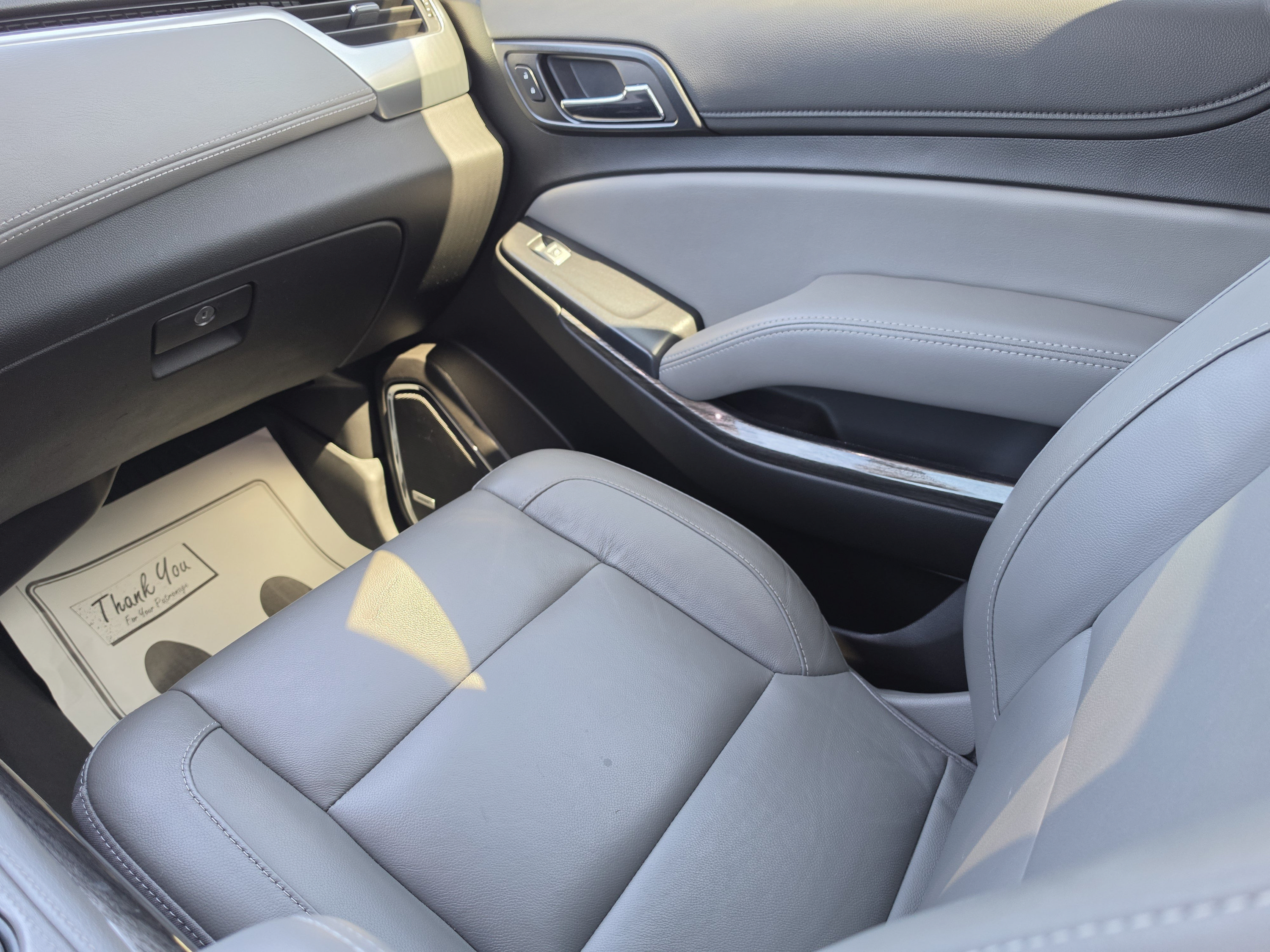 Used 2020 Chevrolet Tahoe LT w/ Luxury Package RWD image 21
