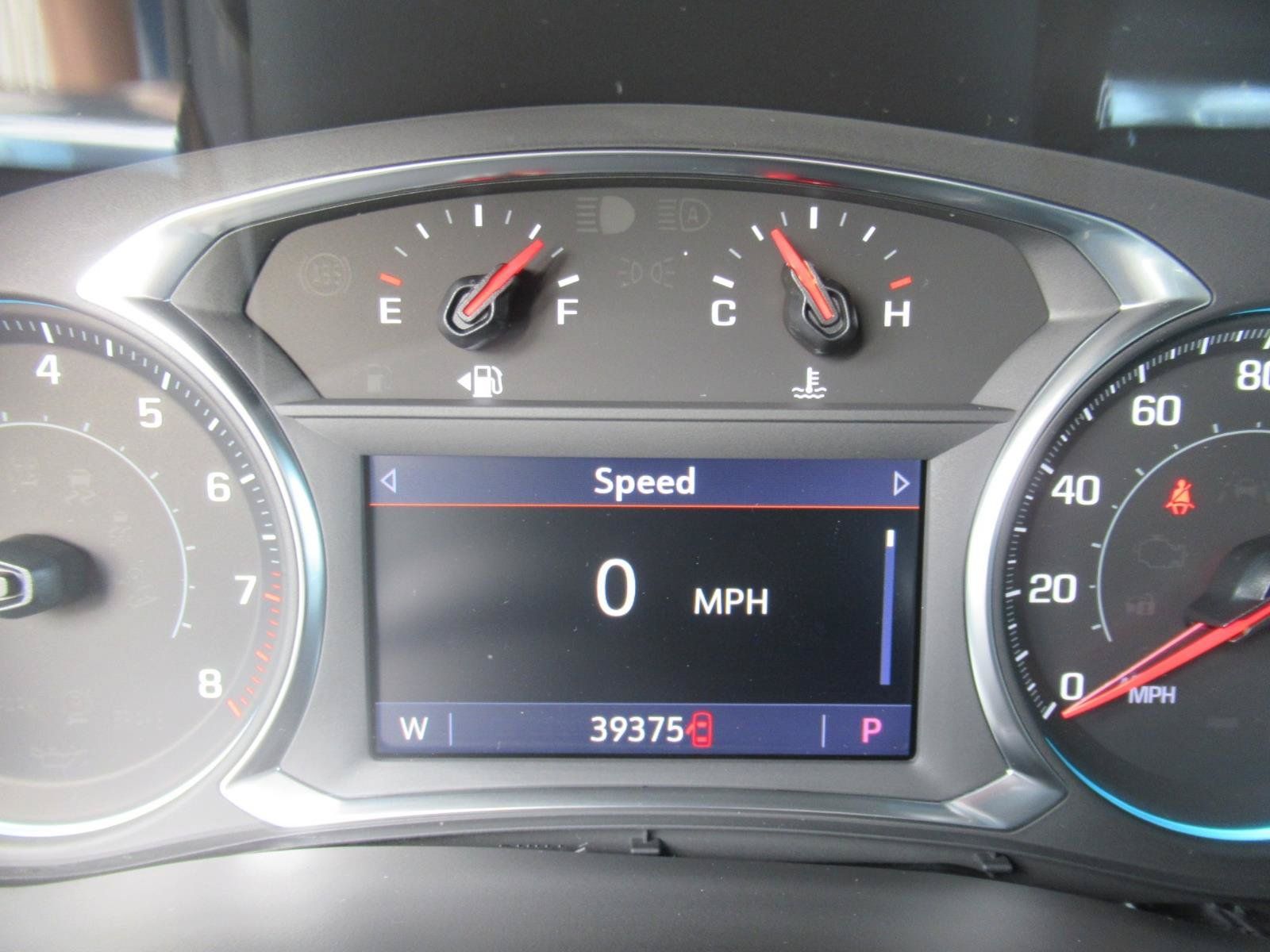 Used 2022 Chevrolet Traverse LT FWD image 25