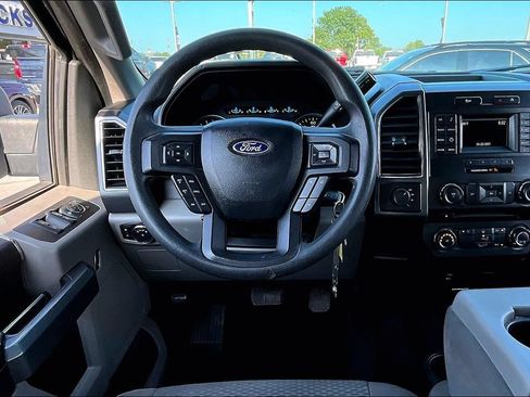 Used 2017 Ford F150 XLT AWD/4WD image 10