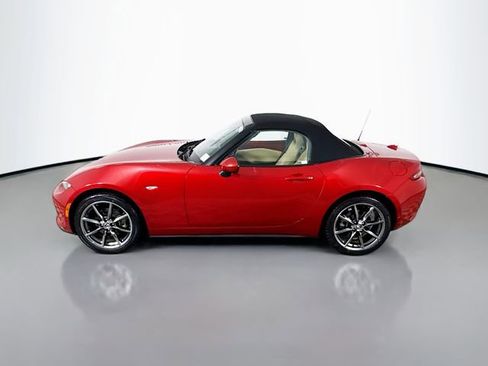 Used 2016 MAZDA MX-5 Miata Grand Touring RWD image 4