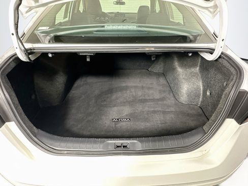 Used 2025 Nissan Altima 2.5 SR FWD image 27
