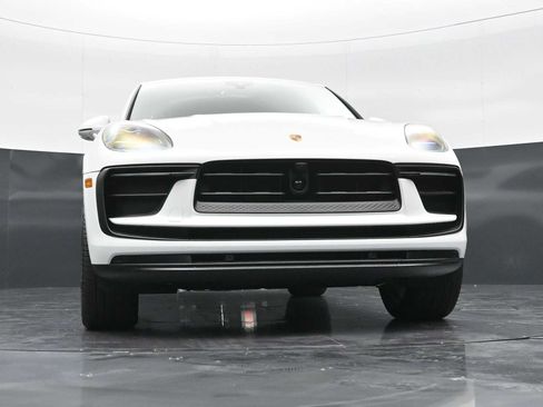 New 2026 Porsche Macan AWD/4WD image 44