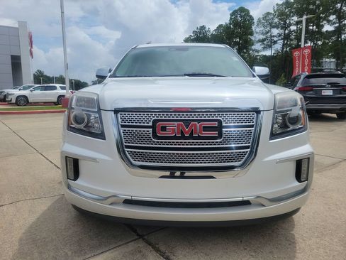 Used 2017 GMC Terrain Denali FWD image 4