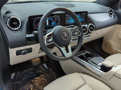 Used 2022 Mercedes-Benz GLA 250 4MATIC image 9