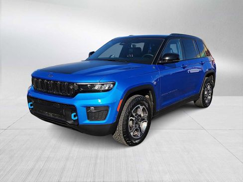 Used 2022 Jeep Grand Cherokee Trailhawk w/ Advanced Protech Group II image 4