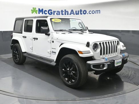 Used 2023 Jeep Wrangler Unlimited Sahara w/ Cold Weather Group AWD/4WD image 2