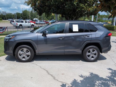 Used 2025 Toyota RAV4 XLE FWD image 7