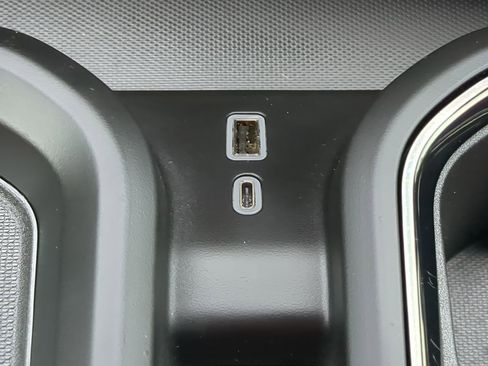 Used 2024 GMC Sierra 2500 AT4X image 21