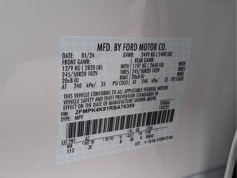 Used 2024 Ford Edge Titanium image 23