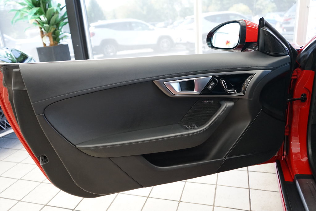 Used 2017 Jaguar F-TYPE Coupe RWD image 22