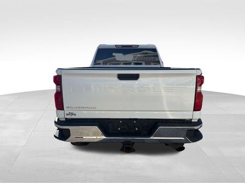 Used 2021 Chevrolet Silverado 2500 LT w/ Convenience Package AWD/4WD image 4