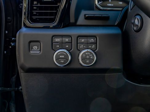 Used 2026 GMC Sierra 1500 AT4 w/ Technology Package image 22