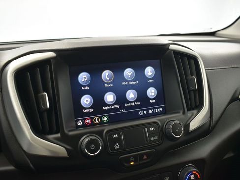 Used 2023 GMC Terrain SLT image 9