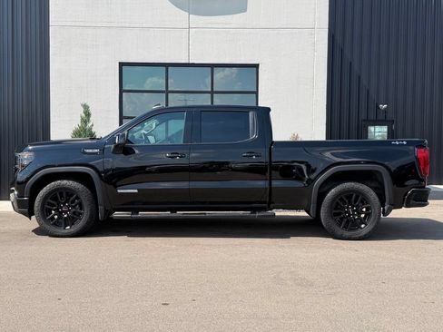 Used 2022 GMC Sierra 1500 Elevation w/ Elevation Premium Package AWD/4WD image 2