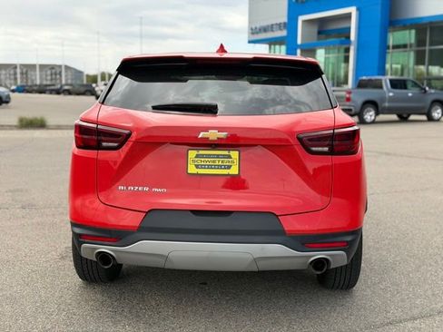 Used 2025 Chevrolet Blazer LT AWD/4WD image 7