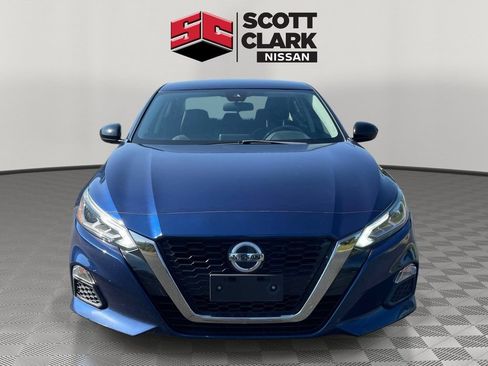 Used 2020 Nissan Altima 2.5 SR FWD image 2