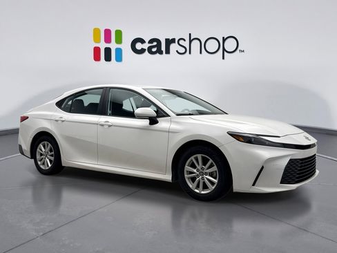 Used 2025 Toyota Camry LE FWD image 7