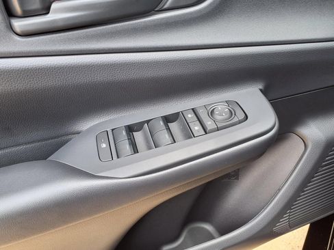 Certified 2026 Toyota Prius Plug-In Hybrid FWD image 23