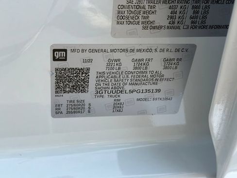 Used 2023 GMC Sierra 1500 SLT w/ SLT Premium Package AWD/4WD image 30