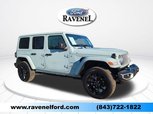 Used 2024 Jeep Wrangler Unlimited Sahara image 1
