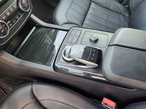 Used 2018 Mercedes-Benz GLS 450 4MATIC image 20