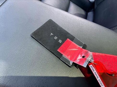 Used 2023 Tesla Model 3 Standard Range RWD image 29