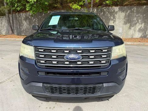 Used 2016 Ford Explorer FWD image 2