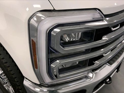 New 2026 Ford F350 4x4 Crew Cab Super Duty image 13