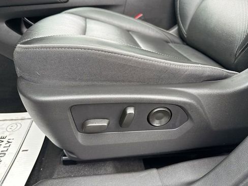 Used 2021 Buick Envision Essence w/ Technology Package I image 12