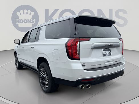 Used 2023 GMC Yukon XL Denali w/ Advanced Technology Package AWD/4WD image 4