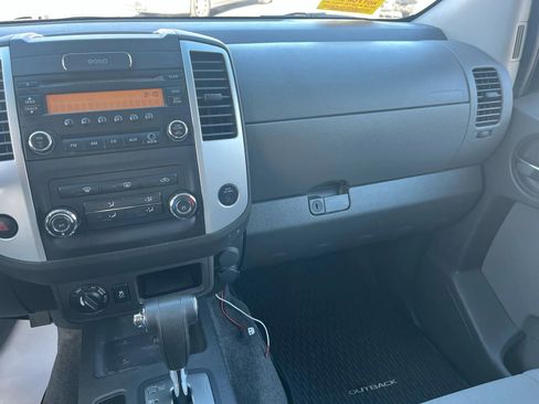 Used 2014 Nissan Xterra X image 11