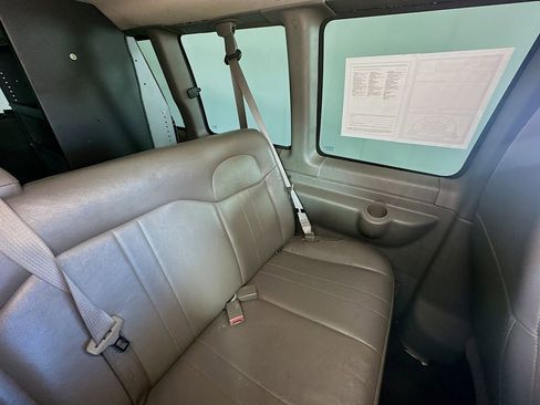 Used 2022 Chevrolet Express 2500 Extended image 14