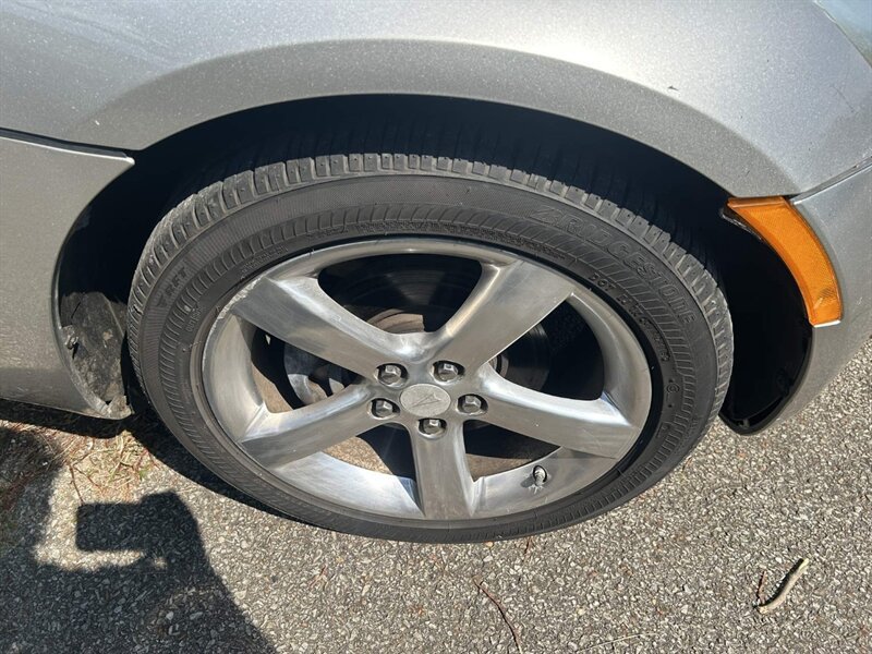 Used 2008 Pontiac Solstice Convertible w/ Premium Package RWD image 20