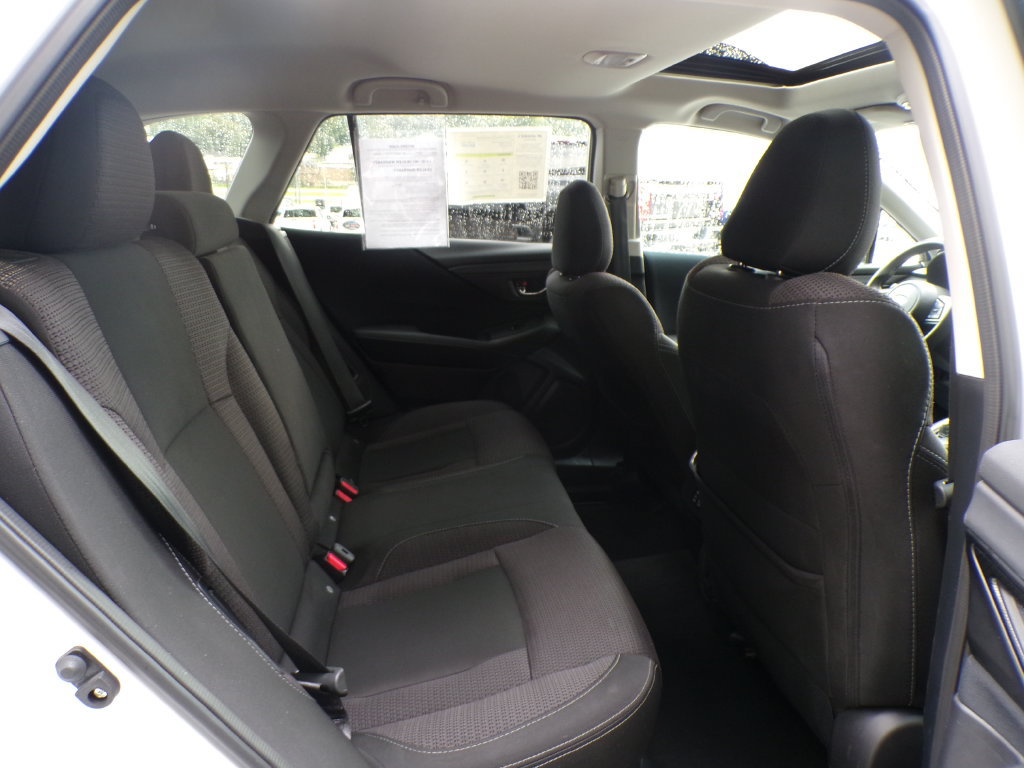 Used 2025 Subaru Outback Premium AWD/4WD image 21