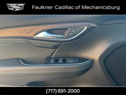 Used 2023 Buick Envision Avenir image 25