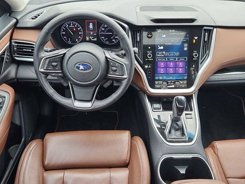 Used 2020 Subaru Outback Touring AWD/4WD image 11