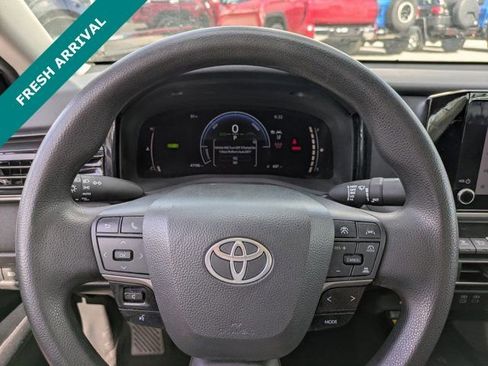 Used 2025 Toyota Camry LE FWD image 22
