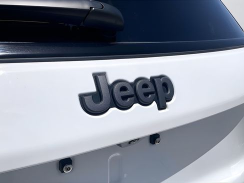 Used 2026 Jeep Compass Trailhawk AWD/4WD image 32
