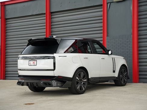 Used 2025 Land Rover Range Rover SE AWD/4WD image 14