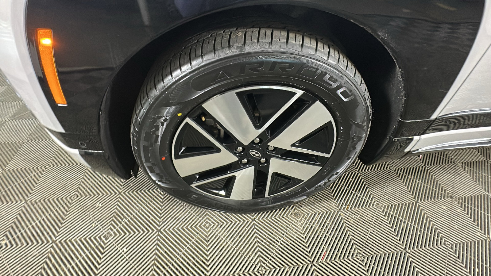 Used 2026 Hyundai Ioniq 9 SEL AWD/4WD image 11