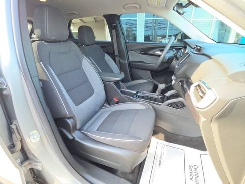 Used 2023 Chevrolet TrailBlazer LT FWD image 6